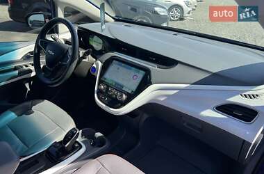 Хэтчбек Chevrolet Bolt EV 2021 в 