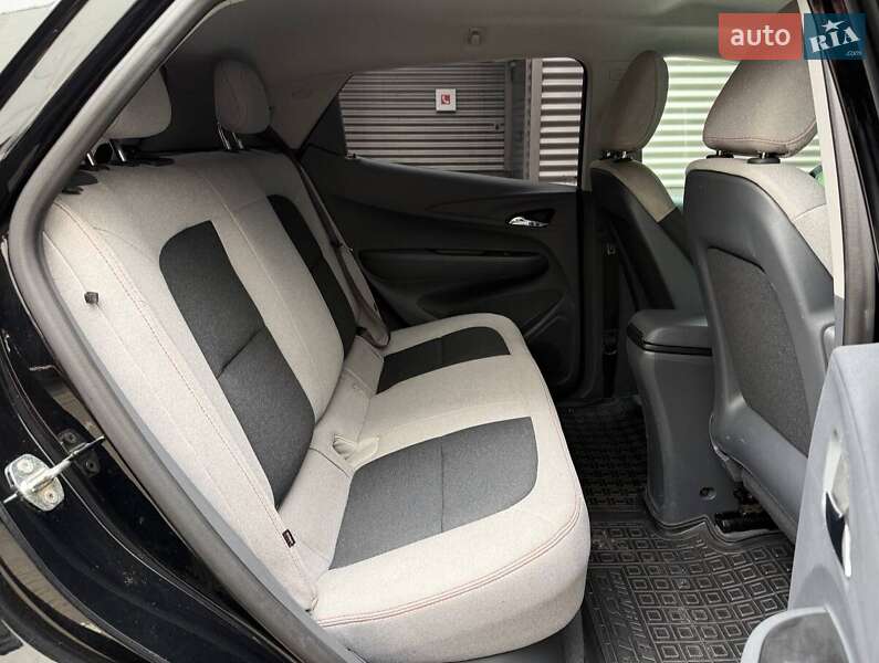 Хэтчбек Chevrolet Bolt EV 2018 в Киеве