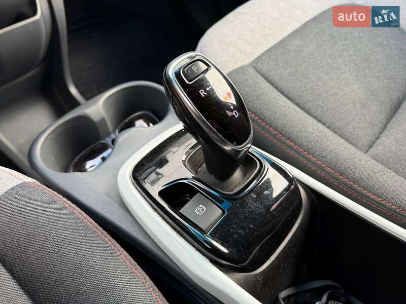 Хэтчбек Chevrolet Bolt EV 2018 в Киеве
