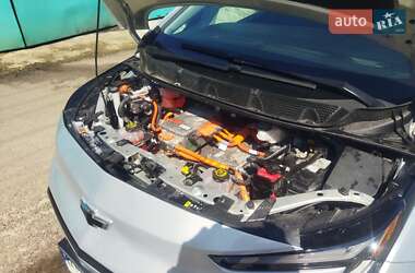 Хэтчбек Chevrolet Bolt EV 2023 в 