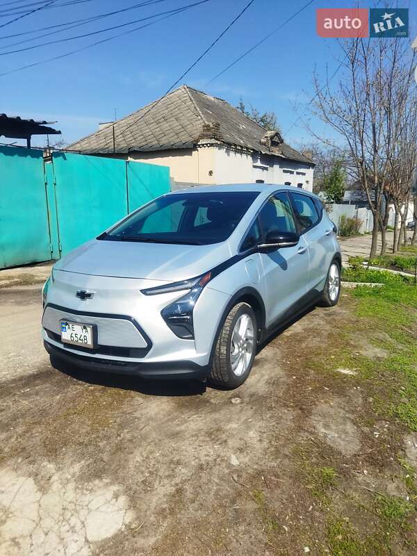 Хэтчбек Chevrolet Bolt EV 2023 в 