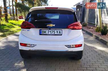 Хэтчбек Chevrolet Bolt EV 2020 в 