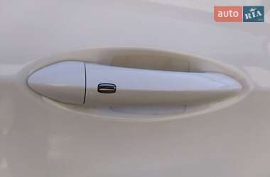 Хэтчбек Chevrolet Bolt EV 2020 в 