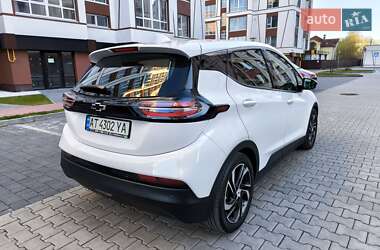Хэтчбек Chevrolet Bolt EV 2023 в 