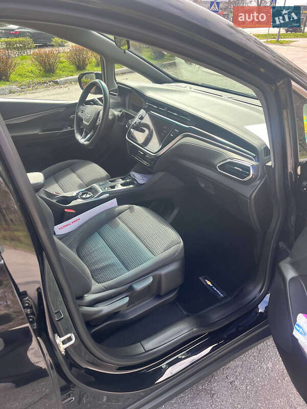 Хэтчбек Chevrolet Bolt EV 2023 в Киеве