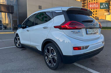 Хетчбек Chevrolet Bolt EV 2021 в 