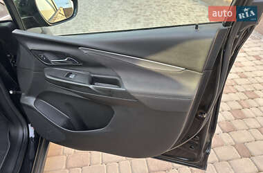 Хэтчбек Chevrolet Bolt EV 2023 в 