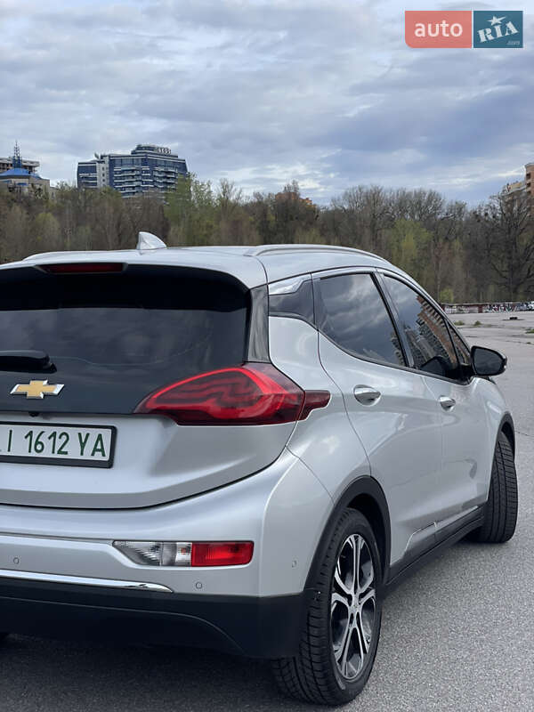 Хетчбек Chevrolet Bolt EV 2019 в Києві