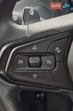 Хэтчбек Chevrolet Bolt EV 2023 в 