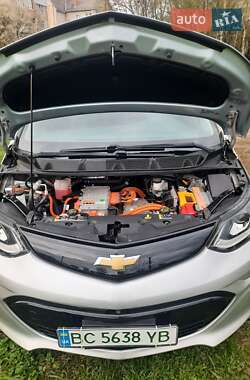 Хэтчбек Chevrolet Bolt EV 2017 в 