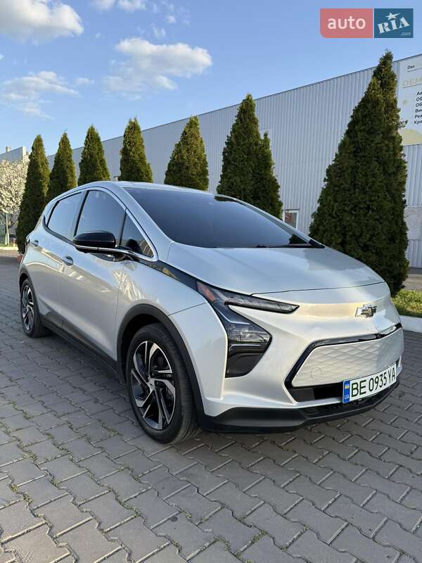 Хэтчбек Chevrolet Bolt EV 2023 в 