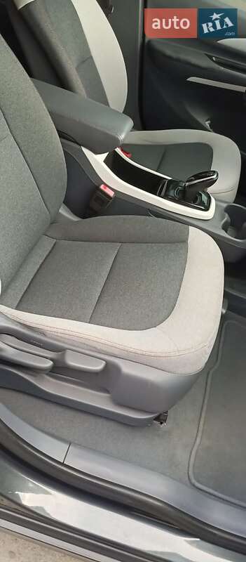 Хэтчбек Chevrolet Bolt EV 2016 в Львове