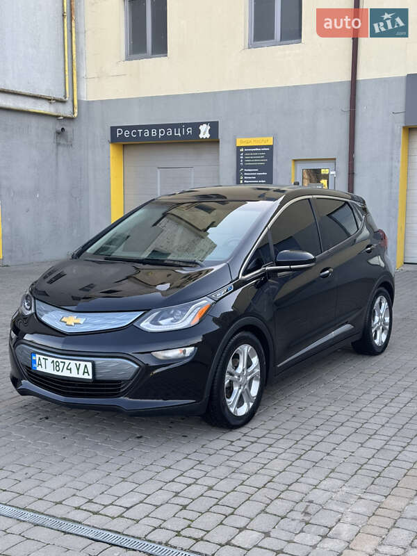 Хэтчбек Chevrolet Bolt EV 2017 в 