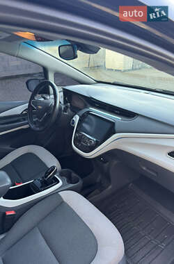 Хэтчбек Chevrolet Bolt EV 2017 в 