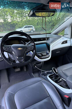 Хэтчбек Chevrolet Bolt EV 2020 в 