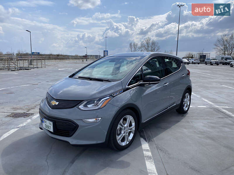 Хэтчбек Chevrolet Bolt EV 2020 в 