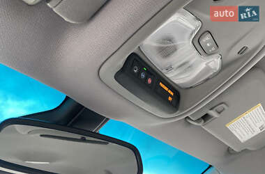 Хэтчбек Chevrolet Bolt EV 2020 в 