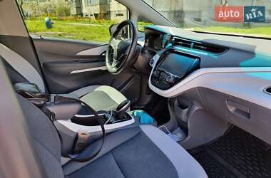 Хэтчбек Chevrolet Bolt EV 2019 в 