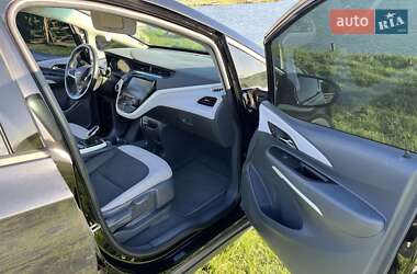 Хэтчбек Chevrolet Bolt EV 2020 в 