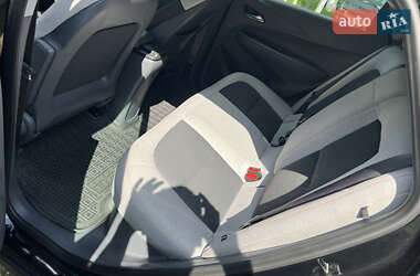 Хэтчбек Chevrolet Bolt EV 2017 в 