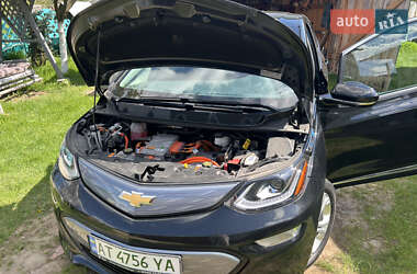 Хэтчбек Chevrolet Bolt EV 2017 в 