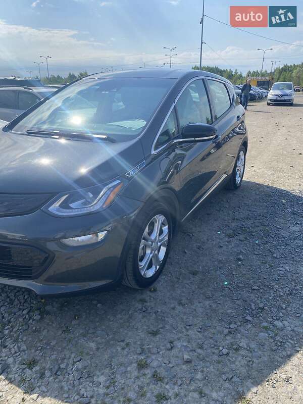 Хетчбек Chevrolet Bolt EV 2020 в 