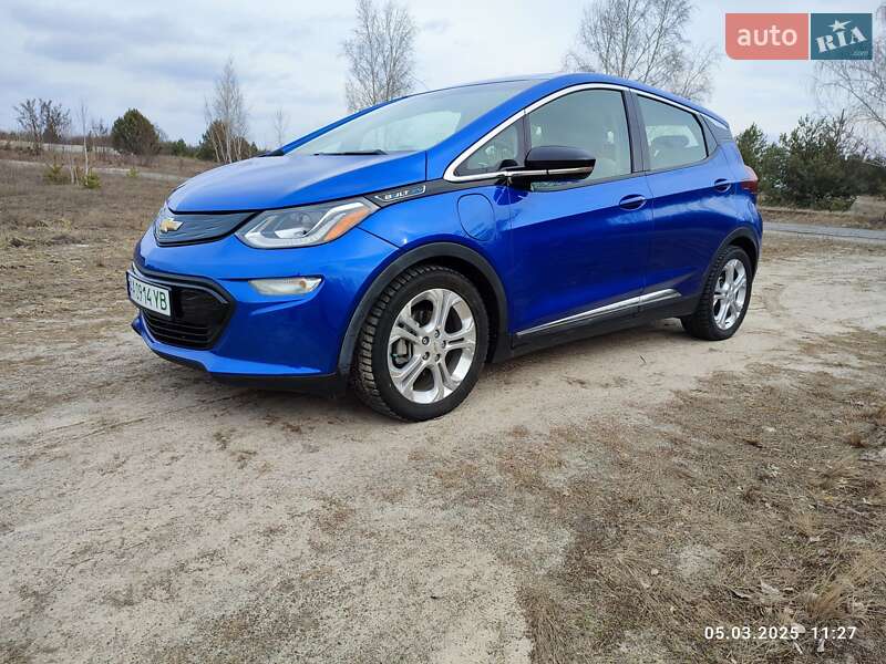 Хетчбек Chevrolet Bolt EV 2020 в 