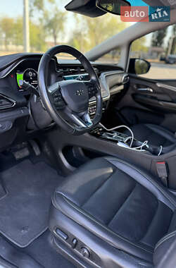 Хэтчбек Chevrolet Bolt EV 2023 в 