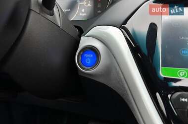 Хэтчбек Chevrolet Bolt EV 2017 в 