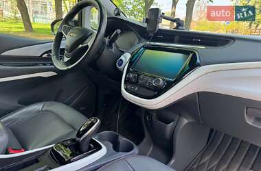 Хэтчбек Chevrolet Bolt EV 2017 в 
