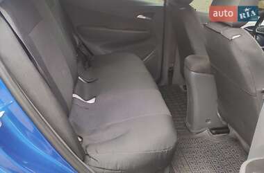 Хэтчбек Chevrolet Bolt EV 2017 в 