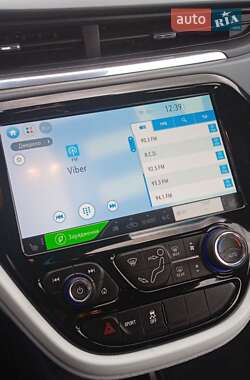 Хэтчбек Chevrolet Bolt EV 2020 в 