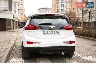 Хэтчбек Chevrolet Bolt EV 2021 в 