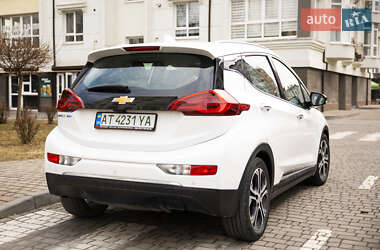 Хэтчбек Chevrolet Bolt EV 2021 в 