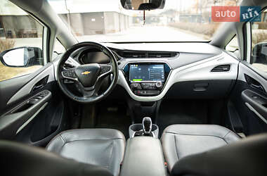 Хэтчбек Chevrolet Bolt EV 2021 в 