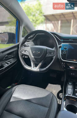Хэтчбек Chevrolet Bolt EV 2023 в 