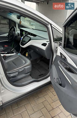 Хетчбек Chevrolet Bolt EV 2017 в 