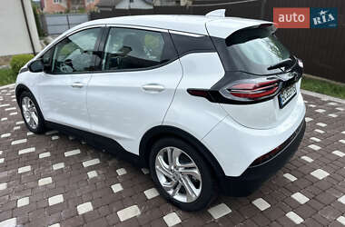 Хэтчбек Chevrolet Bolt EV 2023 в 