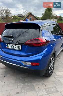 Хэтчбек Chevrolet Bolt EV 2018 в 