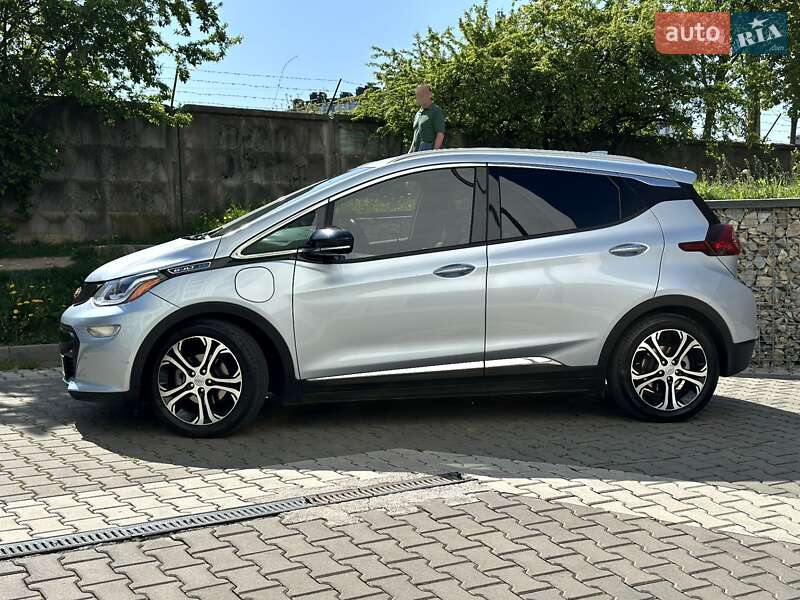 Хетчбек Chevrolet Bolt EV 2017 в Івано-Франківську