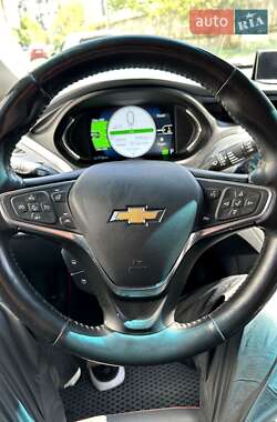 Хэтчбек Chevrolet Bolt EV 2017 в 