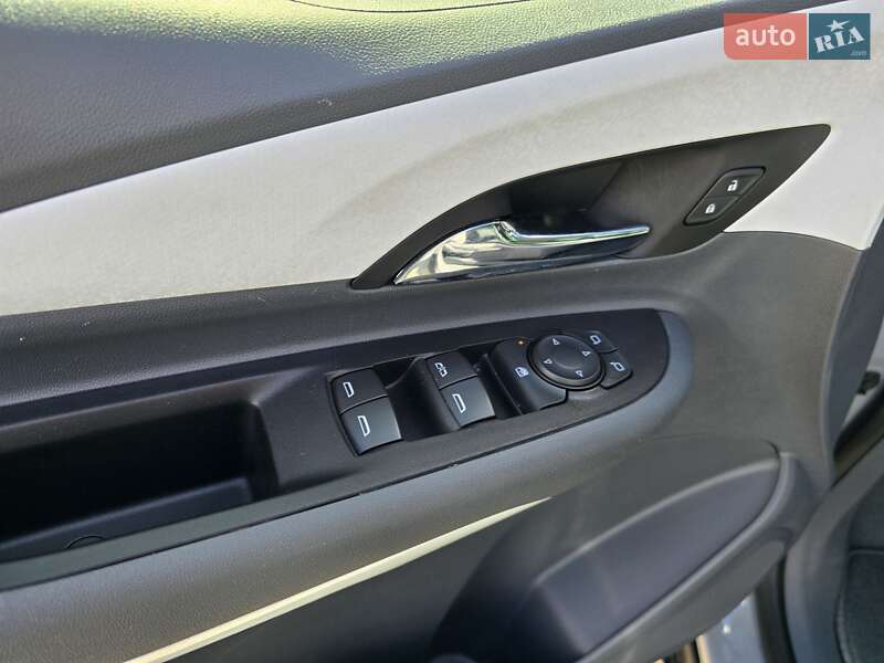 Хэтчбек Chevrolet Bolt EV 2021 в Черкассах