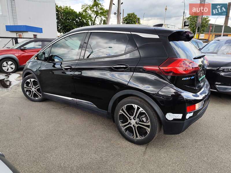 Хэтчбек Chevrolet Bolt EV 2017 в Киеве