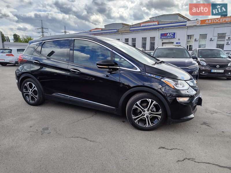 Хэтчбек Chevrolet Bolt EV 2017 в Киеве