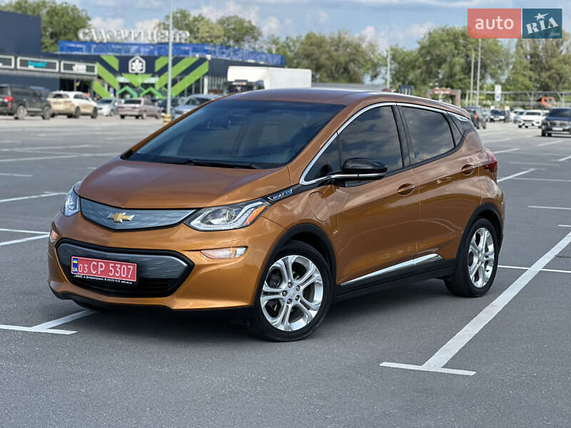 Хэтчбек Chevrolet Bolt EV 2017 в 