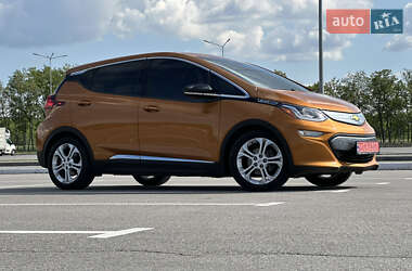 Хэтчбек Chevrolet Bolt EV 2017 в 