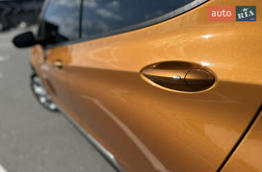 Хэтчбек Chevrolet Bolt EV 2017 в 