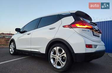 Хэтчбек Chevrolet Bolt EV 2018 в 