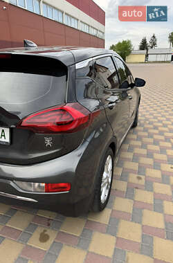 Хетчбек Chevrolet Bolt EV 2017 в 