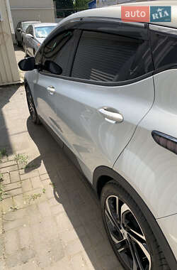 Хэтчбек Chevrolet Bolt EV 2022 в 